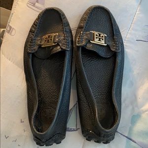 Tory Burch Black Kendrick driving loafer size 7.5